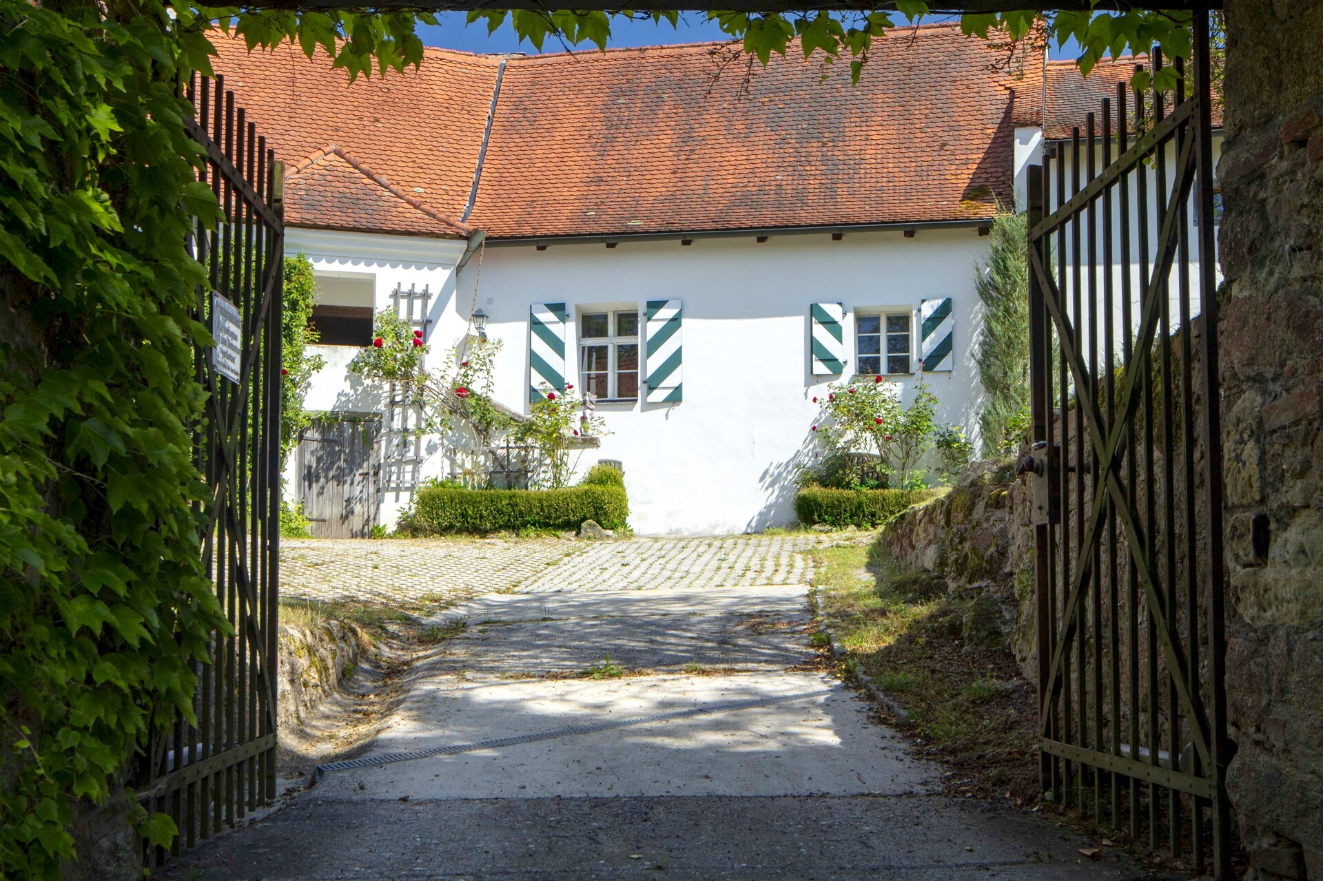 Hofeinfahrt